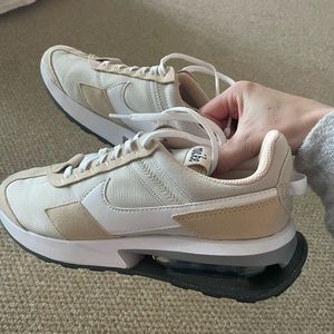 Women’s nike air max cream and tan sneakers